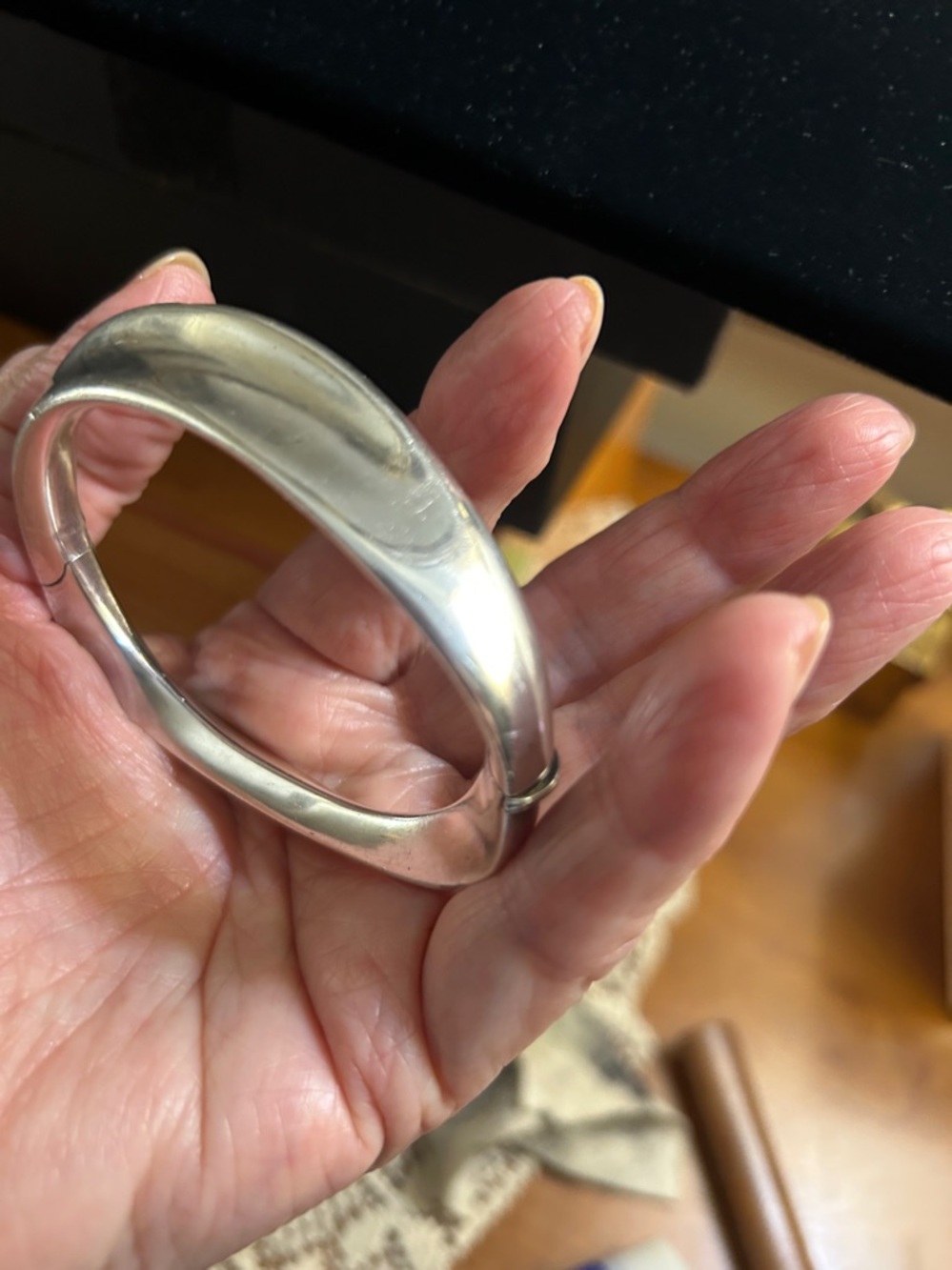 Vintage Polished solid sterling Silver heavy Cuff Bracelet - Picture 10 of 10